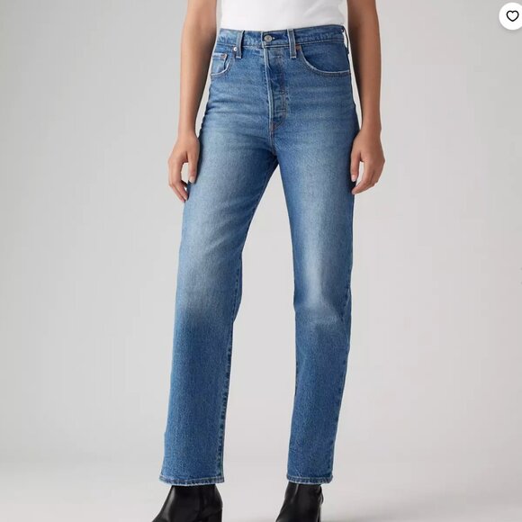 EUC Levi's Ribcage Straight Ankle Jeans - Size 29 - Picture 1 of 2